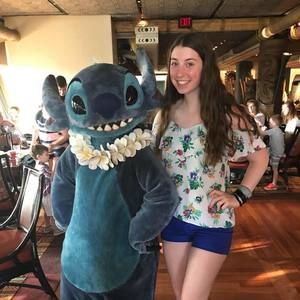 Meet your Posher, Lea